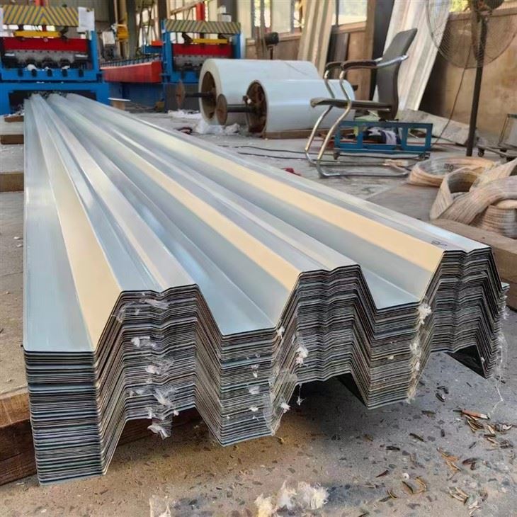 Are Metal Roofs Good For Low Pitch Roofs?